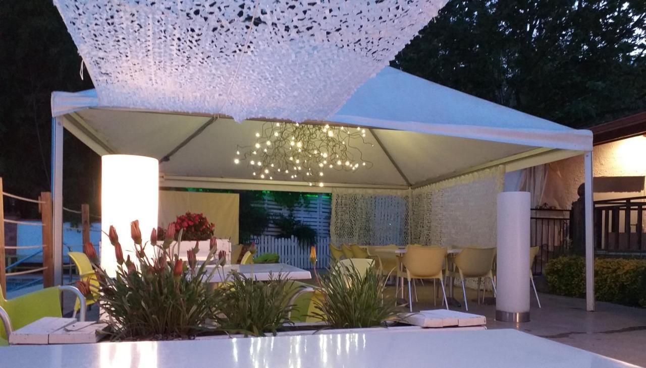 Hostal Sant Marcal Amer Bagian luar foto