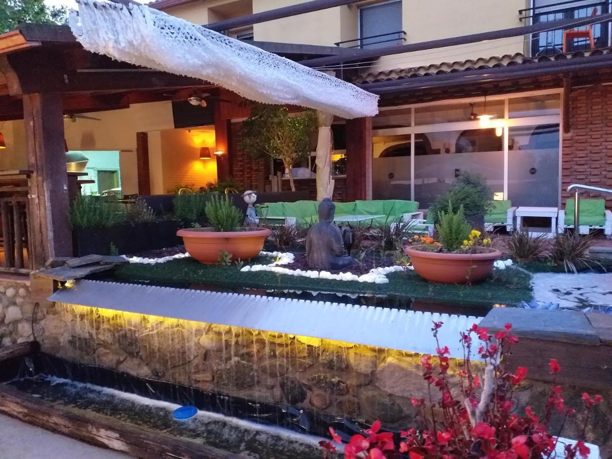 Hostal Sant Marcal Amer Bagian luar foto