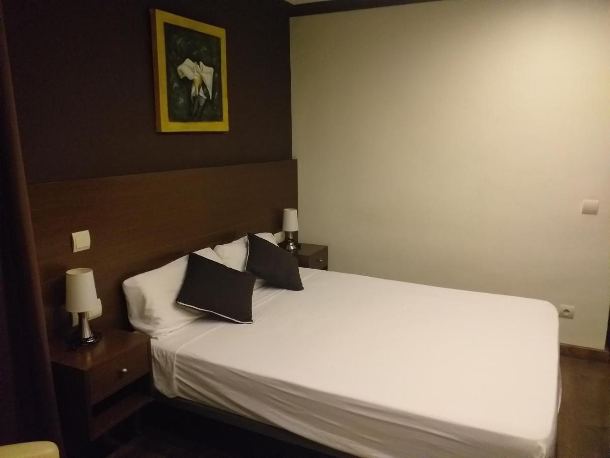 Hostal Sant Marcal Amer Bagian luar foto