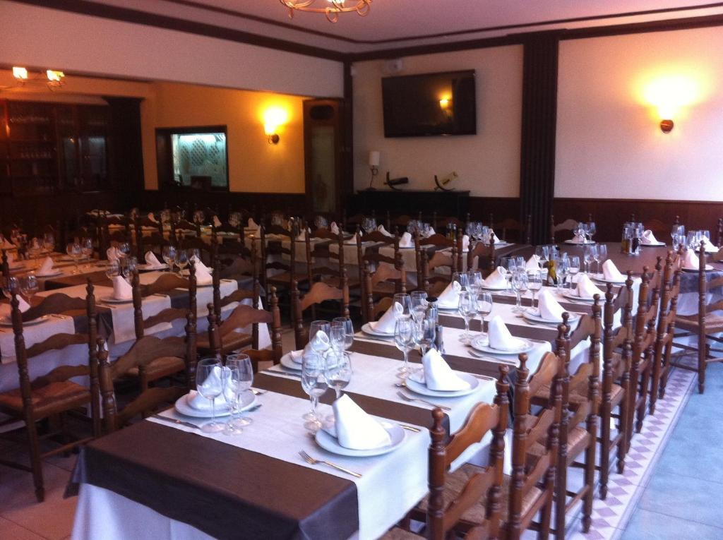 Hostal Sant Marcal Amer Bagian luar foto